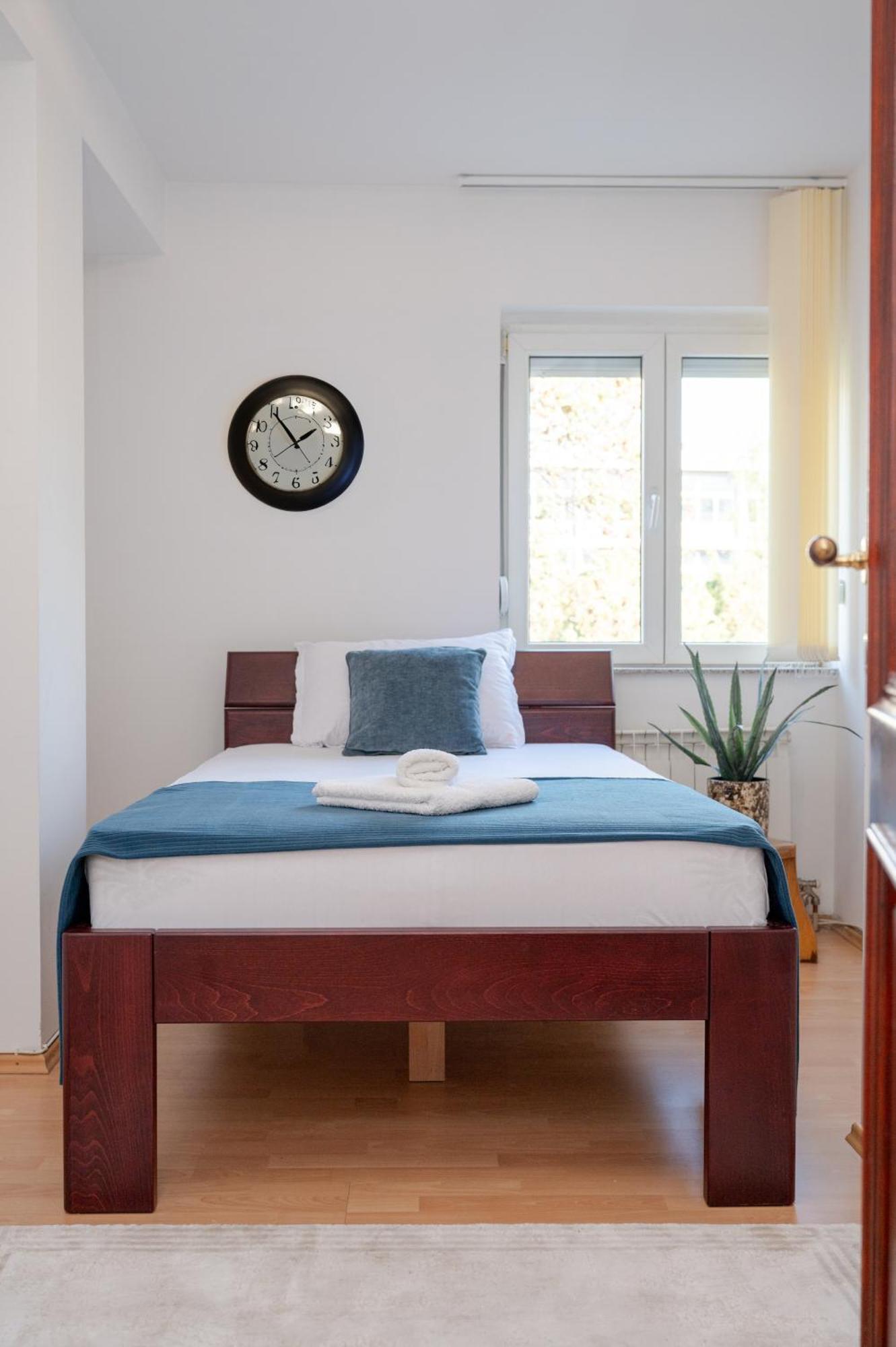 Apartment Chic 3bdr - Beautiful Neighbourhood